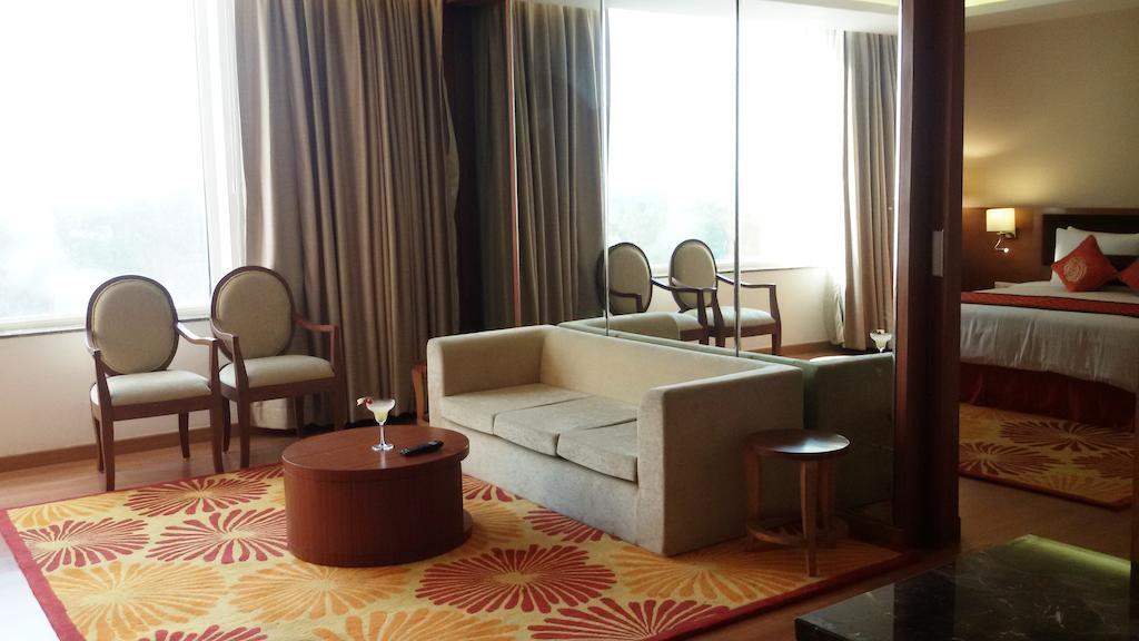 Country Inn & Suites By Radisson, 메루트 외부 사진