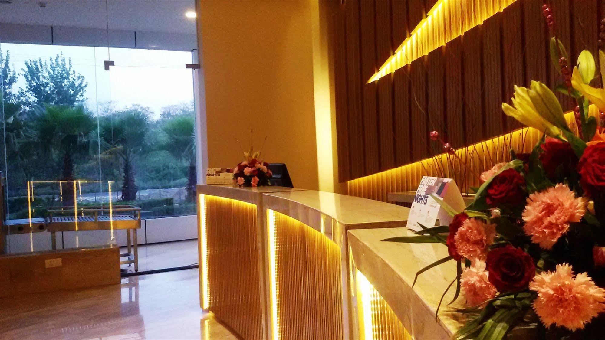 Country Inn & Suites By Radisson, 메루트 외부 사진