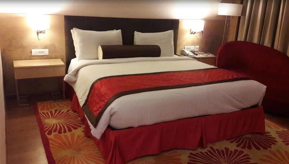 Country Inn & Suites By Radisson, 메루트 외부 사진